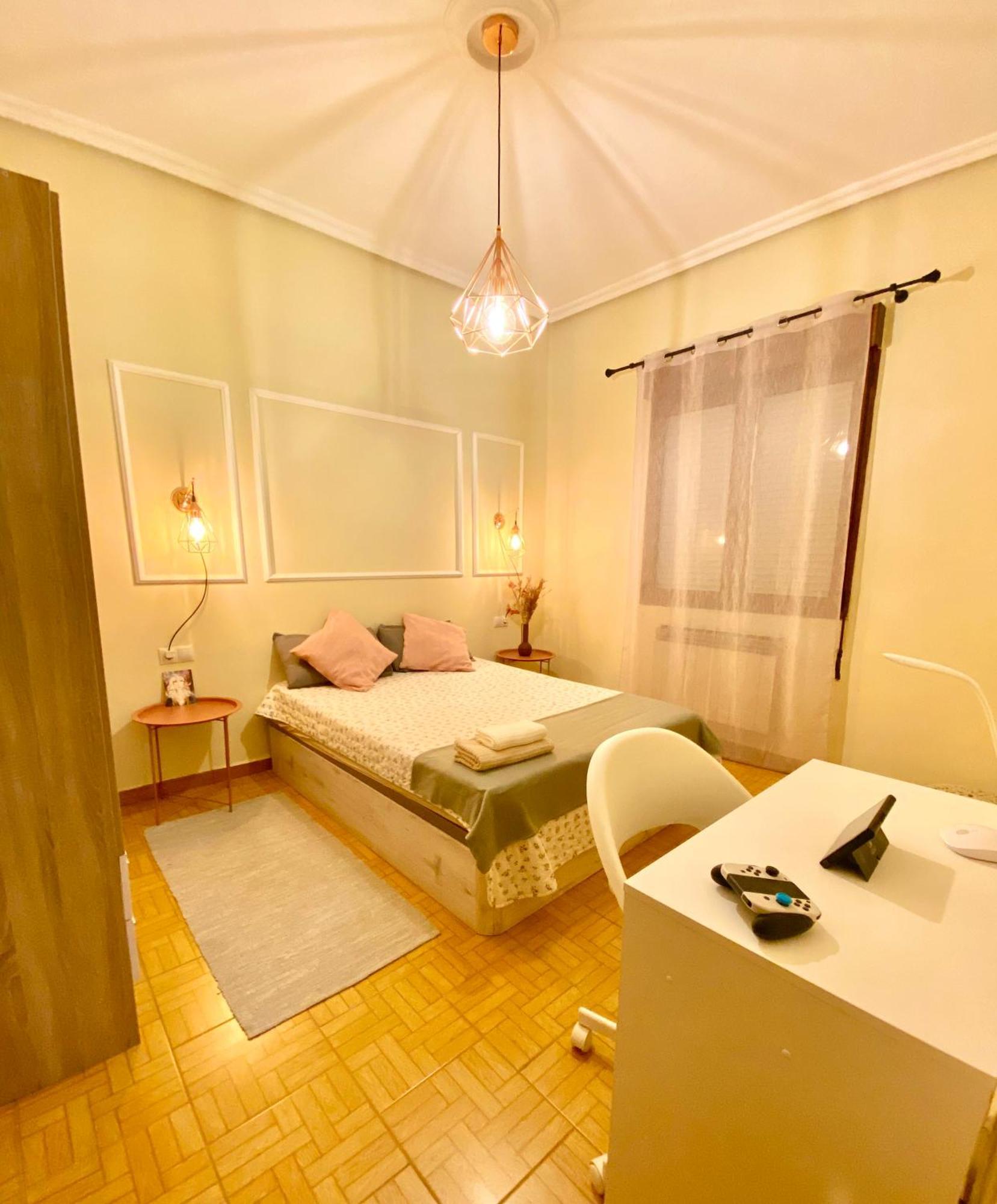 Amplio Apartamento Con Dos Patios Gijón Eksteriør bilde