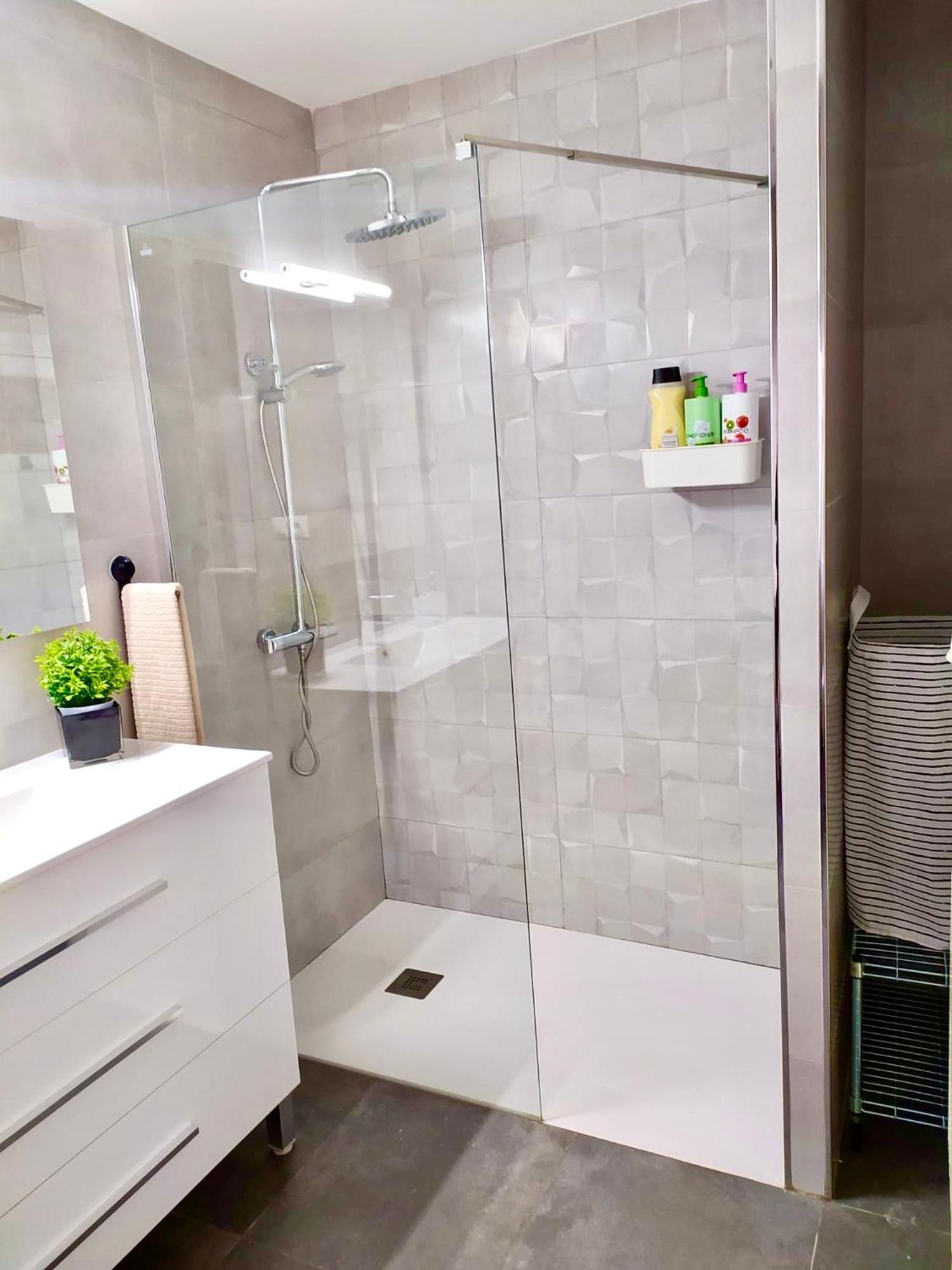 Amplio Apartamento Con Dos Patios Gijón Eksteriør bilde